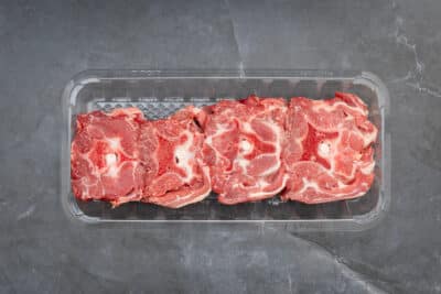 LAMB NECK ROSETTES