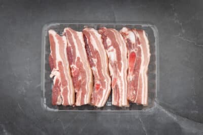 PORK SPARE RIBS (Rind on)