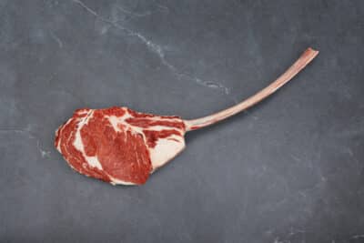 FRENCHED ANGUS TOMAHAWK