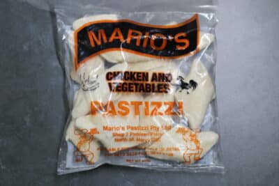 MARIOS CHICKEN / VEGI PASTIZZI